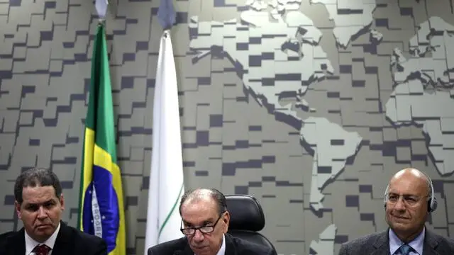 epa05180786 President of the Foreign Relations Committee of the Brazilian Senate, Senator Aloysio Nunes (C), and Venezuelan deputies Luis Florido (L) and Williams Davila (R) participate in a hearing of the Foreign Relations Committee in Brazilia, Brazil, 25 February 2016. Venezuelan deputies called for a 'stronger stance' with the Government of Nicolas Maduro and support for an amnesty for 'political prisoners'. EPA/Fernando Bizerra Jr.