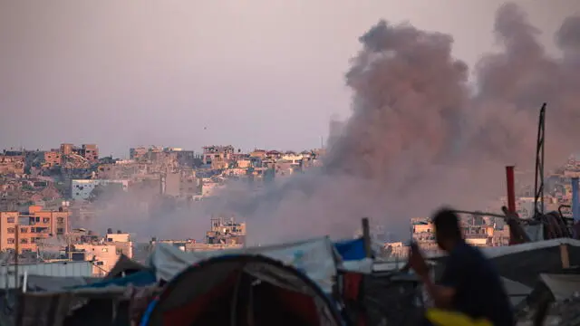 Bombardamenti nella Striscia di Gaza - Foto Ansa © www.giornaledibrescia.it