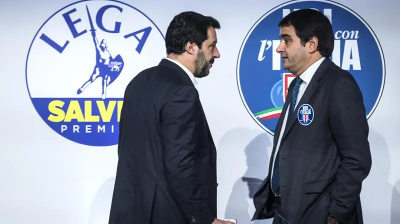 Matteo Salvini e Raffaele Fitto - Foto Ansa © www.giornaledibrescia.it
