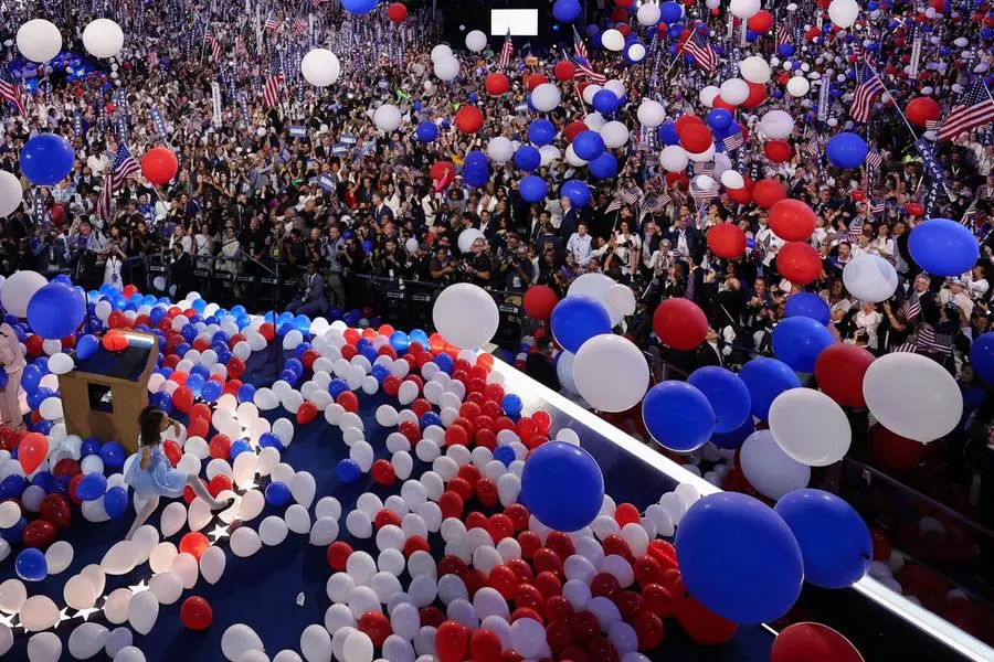 Kamala Harris alla convention del Partito democratico a Chicago