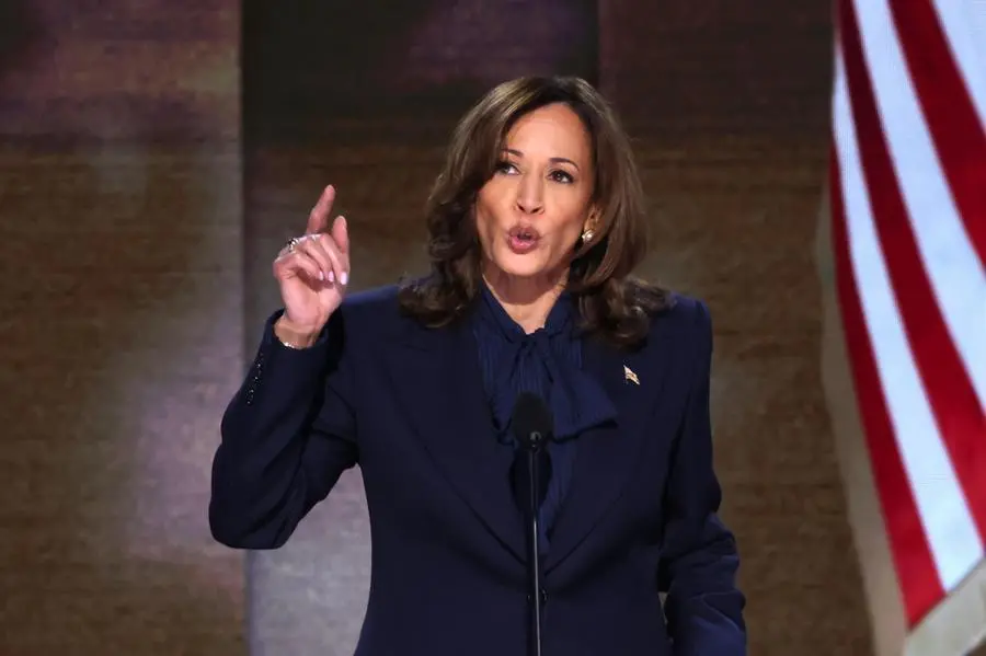 Kamala Harris alla convention del Partito democratico a Chicago