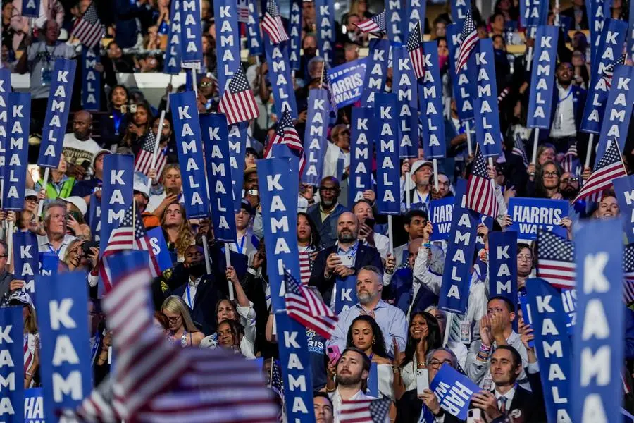 Kamala Harris alla convention del Partito democratico a Chicago