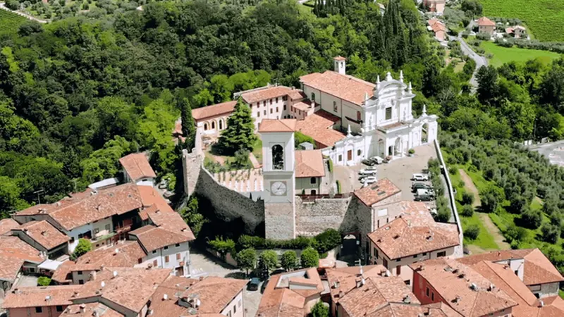 Il castello di Polpenazze