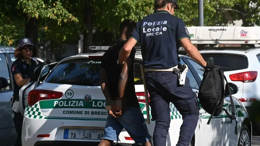 Gli agenti della Polizia locale hanno fermato i malviventi - Foto d'archivio Gabriele Strada/Neg © www.giornaledibrescia.it