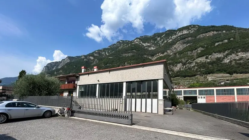 L'azienda confinante con la casa dove è caduto l'anziano - © www.giornaledibrescia.it