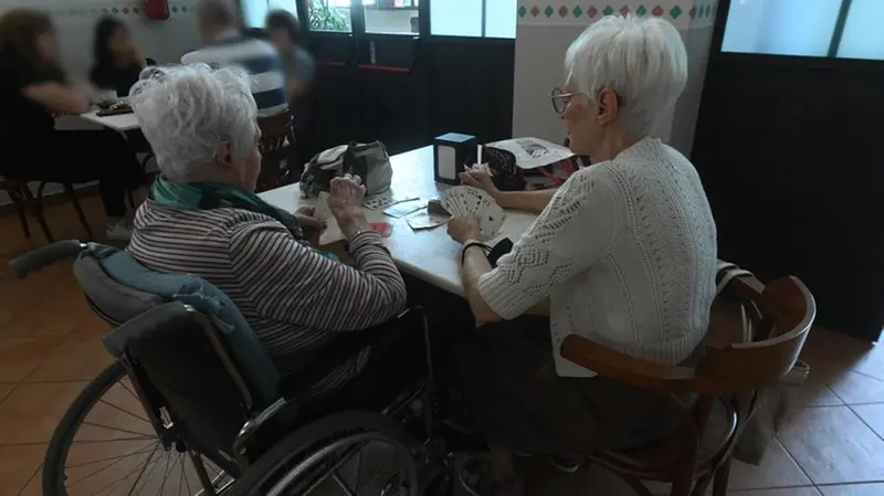 Nelle case di riposo erogati anche diversi servizi - Foto New Reporter Favretto © www.giornaledibrescia.it