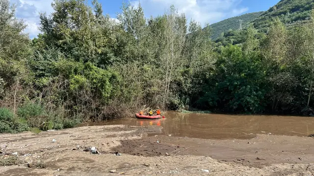 San Felice a Cancello, nel casertano, si cercano i dispersi il giorno dopo il violento nubifragio. CASERTA 28 Agosto 2024. ANSA/CESARE ABBATE/