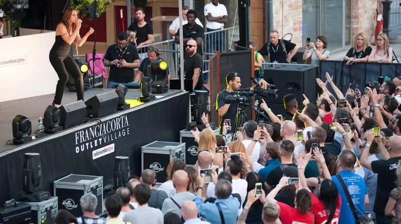 L'ex Spice Girl Mel C al Franciacorta Outlet Village nel 2018 - Foto New Reporter Papetti © www.giornaledibrescia.it