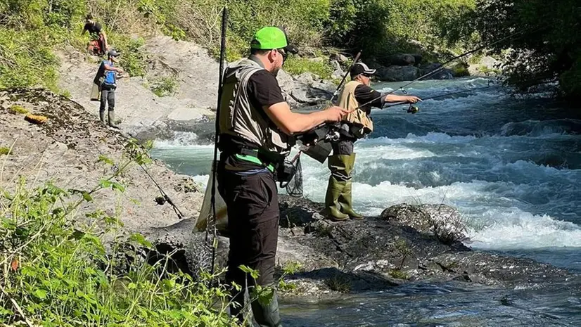 Pesca sportiva sul torrente - Foto Fb/Asd Fipsas Brescia