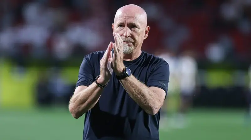 Rolando Maran saluta i tifosi al Druso - Foto New Reporter Nicoli © www.giornaledibrescia.it