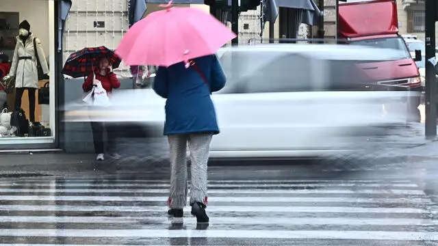 Forti pioggia nella notte che hanno provocato allagamenti nella zona del Tigullio. Nel capoluogo piove, ma non si registrano disagi. Genova, 24 0ttobre 2023. ANSA/LUCA ZENNARO