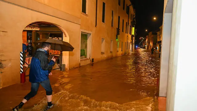 20240516 - DIS - CASTELFRANCO VENETO - ALLAGAMENTI DELLE STRADE E MALTEMPO - Nuove Tecniche