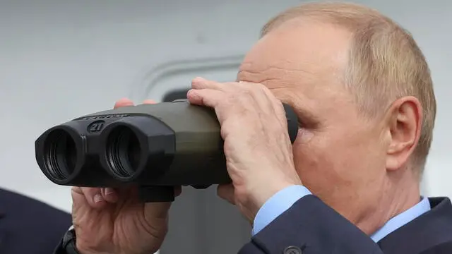 epa11583757 Russian President Vladimir Putin inspects the progress of the shipyard construction during a boat ride in Promezhuchnaya Bay in Vladivostok, Russia, 04 September 2024. Vladimir Putin visits Russia Far Eastern Federal district to attend the Eastern Economic forum in Vladivostok. EPA/ALEXANDER KAZAKOV/SPUTNIK/KREMLIN POOL MANDATORY CREDIT
