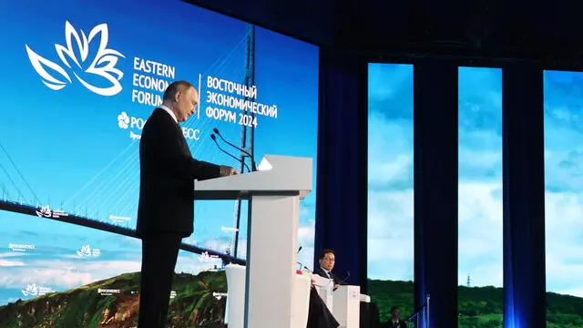 epa11586105 Russian President Vladimir Putin speaks during a plenary session of the 2024 Eastern Economic Forum (EEF) at the Far Eastern Federal University in Vladivostok, Russia, 05 September 2024. EPA/ALEXANDER KAZAKOV/SPUTNIK/KREMLIN POOL MANDATORY CREDIT