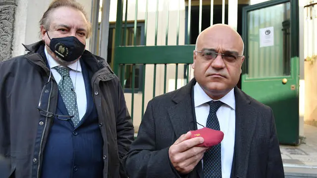 Michele Giarrusso e Giuseppe Antoci, ex presidente del Parco dei Nebrodi, all’ingresso dell’aula bunker del carcere di Gazzi, dove si svolge il maxi processo alla mafia dei pascoli. Alla sbarra 111 imputati. Messina, 2 marzo 2020. ANSA/CARMELO IMBESI