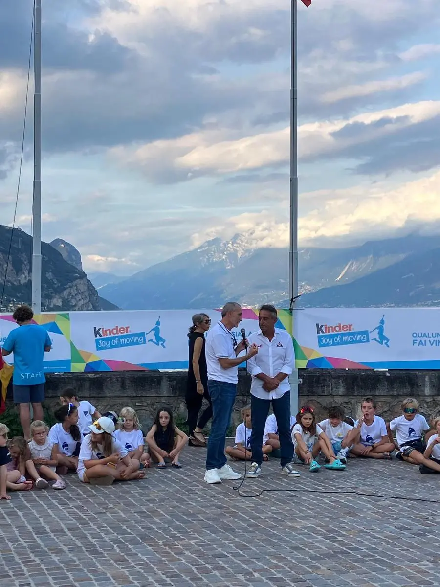 Centomiglia, la conferenza di Andrea Mura con i bambini della 100 Junior