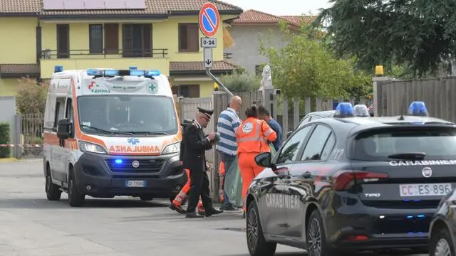 Rilievi sul luogo dell'omicidio a Cernusco sul Naviglio, nel Milanese, avvenuto tra due ultrà interisti al termine di una lite, 4 settembre 2024. La vittima è Antonio Bellocco, di 39anni, mentre il ferito è Andrea Beretta, 49 anni, attuale capo degli ultras nerazzurri. ANSA/ ANDREA CANALI