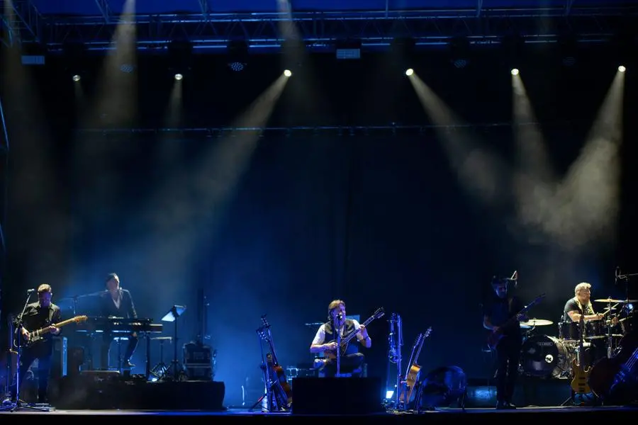 SPETTACOLI BRESCIA PIAZZA LOGGIA BRESCIA SUMMER MUSIC 2024 CRISTIANO DE ANDRE’ NELLA FOTO UN MOMENTO DEL CONCERTO 07–09-2024 PIERPAOLO PAPETTI AGENZIA NEWREPORTER