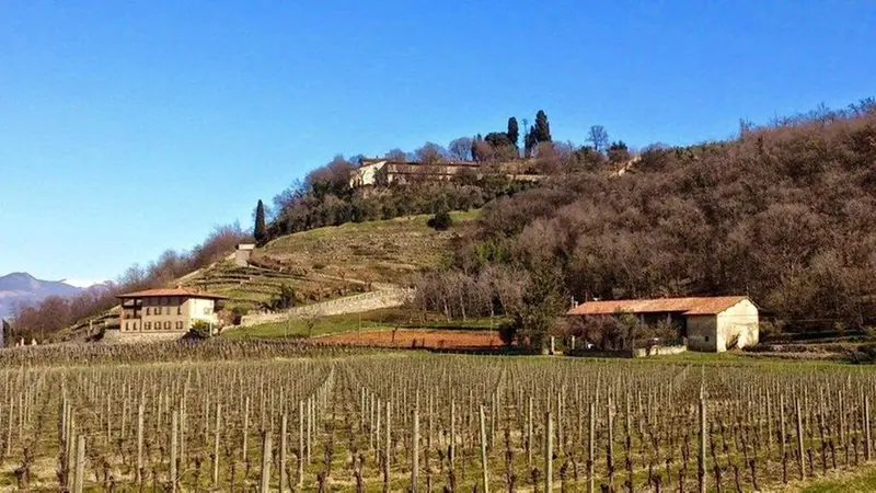 Ambiente. Uno scorcio
del Monte Orfano