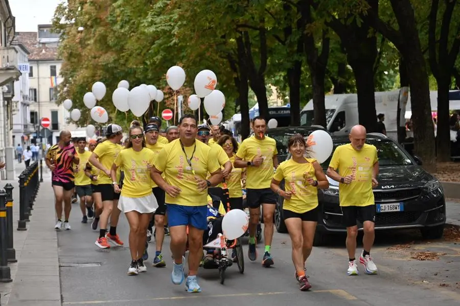 La Zebra Run a Brescia con Ambra Angiolini e Giovanni De Gennaro