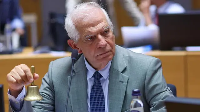 epa11572836 High Representative of the Union for Foreign Affairs and Security Policy Josep Borrell rings the bell during an informal meeting of European Defense ministers in Brussels, Belgium, 30 August 2024. The informal council usually takes place in the country chairing the EU presidency. But following tensions between Hungarian Prime Minister Viktor Orban and the EU, the informal foreign and defense ministerial meetings of 29-30 August, respectively, took place in Brussels instead of Budapest. EU Defense Ministers are expected to discuss Russia's aggression against Ukraine and the situation in the Middle East, among other topics. EPA/OLIVIER HOSLET