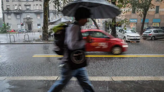 Violenti temporali in città la mattina di giovedì 5 Settembre, Milano 5 Settembre 2024 ANSA/MATTEO CORNER
