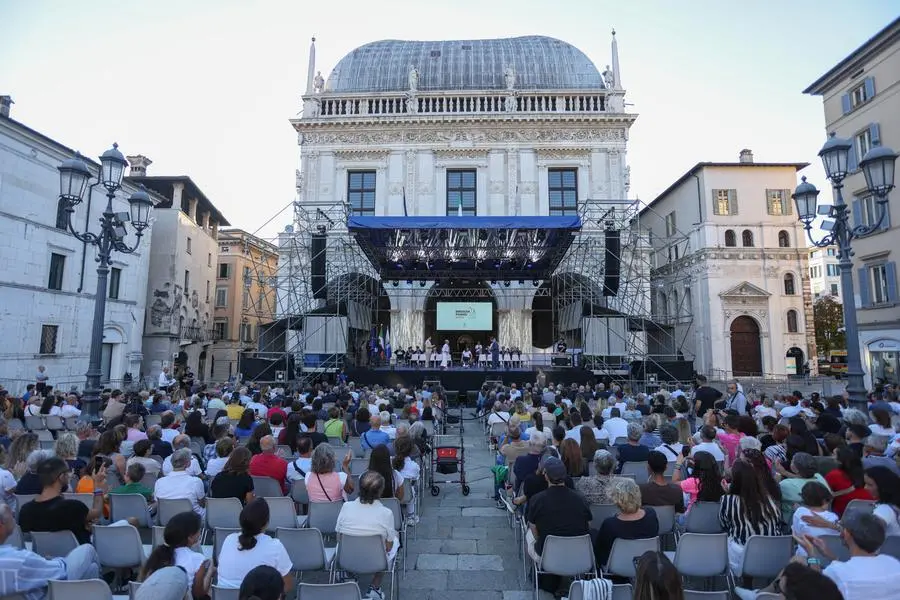 La festa in piazza Loggia per i campioni di Parigi 2024