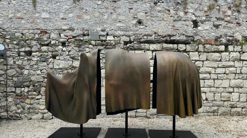 Le sculture di Bombardieri in un nuovo catalogo