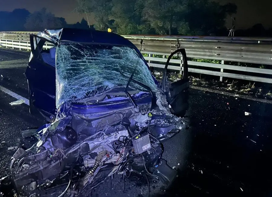 Le auto distrutte nell'incidente in A21