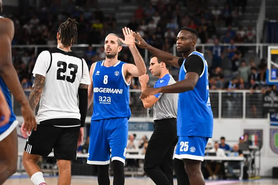 SPORT BASKET BRESCIA Trofeo Ferrari Germani Pallacanestro Brescia Segafredo Virtus Bologna NELLA FOTO esultanza Brescia  11-09-2024 Checchi@newreporter