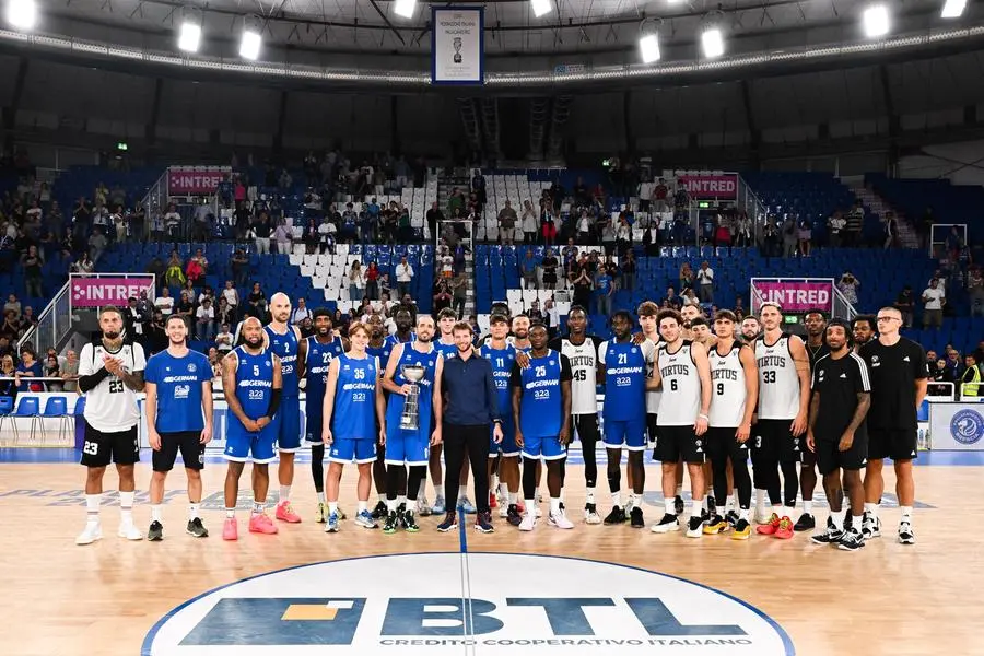 SPORT BASKET BRESCIA Trofeo Ferrari Germani Pallacanestro Brescia Segafredo Virtus Bologna NELLA FOTO premiazione 11-09-2024 Checchi@newreporter