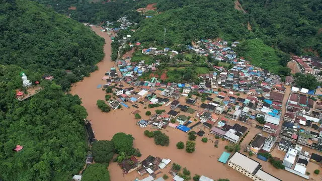 epa11598173 A handout photo made available by the Wiang Phang Kham Subdistrict Municipality shows flooding due to heavy rain in urban areas of Mae Sai District, in Chiang Rai Province, northern of Thailand, 11 September 2024. At least four people have died, several are missing, and more than 14,300 households have been affected by flash floods and landslides caused by the impact of Typhoon Yagi in several northern provinces of Thailand, according to the Department of Disaster Prevention and Mitigation of Thailand. EPA/WIANG PHANG KHAM SUBDISTRICT / HANDOUT HANDOUT EDITORIAL USE ONLY/NO SALES