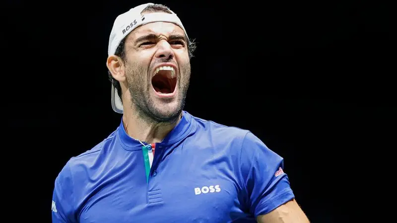 Berrettini festeggia la vittoria contro il brasiliano Fonseca - Foto Ansa/Elisabetta Baracchi © www.giornaledibrescia.it