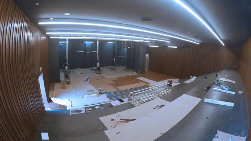 Il cantiere dell'Isola che non c'è, palco dedicato al teatro ragazzi - Foto New Reporter Favretto © www.giornaledibrescia.it