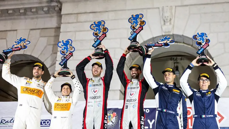 Uno scatto del podio - Foto New Reporter © www.giornaledibrescia.it