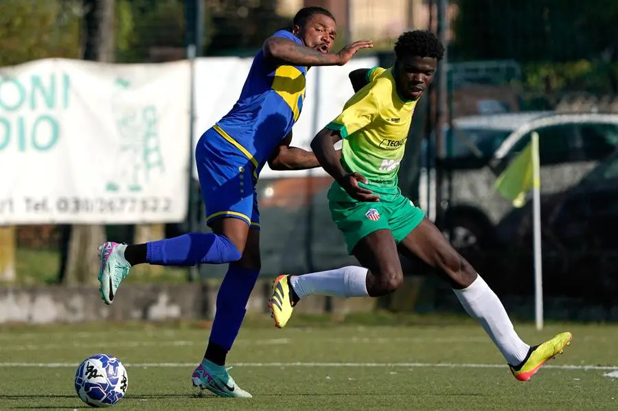 PRIMA CATEGORIA CALCIO BRESCIA MONTIRONE - PAITONE NELLA FOTO KANAZUE E N'GUETTA AMOI YANNICK     15-09-2024 perteghella@newreporter