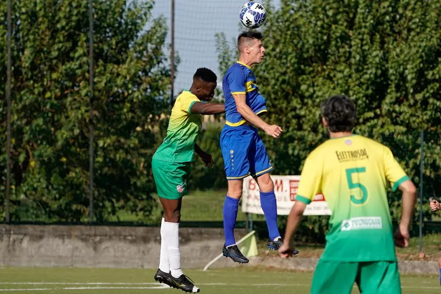 PRIMA CATEGORIA CALCIO BRESCIA MONTIRONE - PAITONE NELLA FOTO NEYA E GIRARDI    15-09-2024 perteghella@newreporter