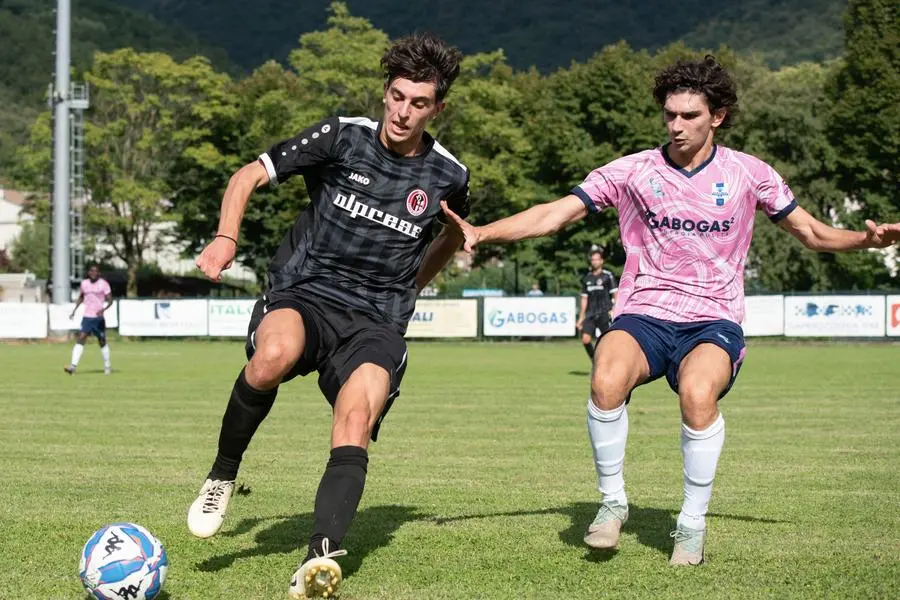 SPORT CALCIO VOBARNO PROMOZIONE VOBARNO PAVONESE NELLA FOTO RASSEGA DEL VOBARNO E TANGHETTI DELLA PAVONESE 15-09-2024 PIERPAOLO PAPETTI AGENZIA NEWREPORTER