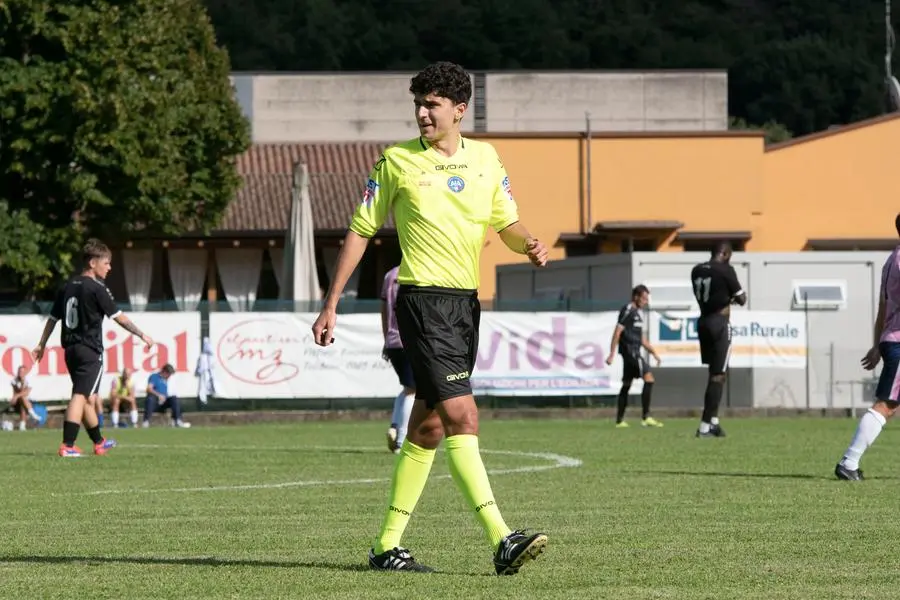 SPORT CALCIO VOBARNO PROMOZIONE VOBARNO PAVONESE NELLA FOTO L’ARBITRO SIG GIUSEPPE JESUS VETRO DI BERGAMO 15-09-2024 PIERPAOLO PAPETTI AGENZIA NEWREPORTER