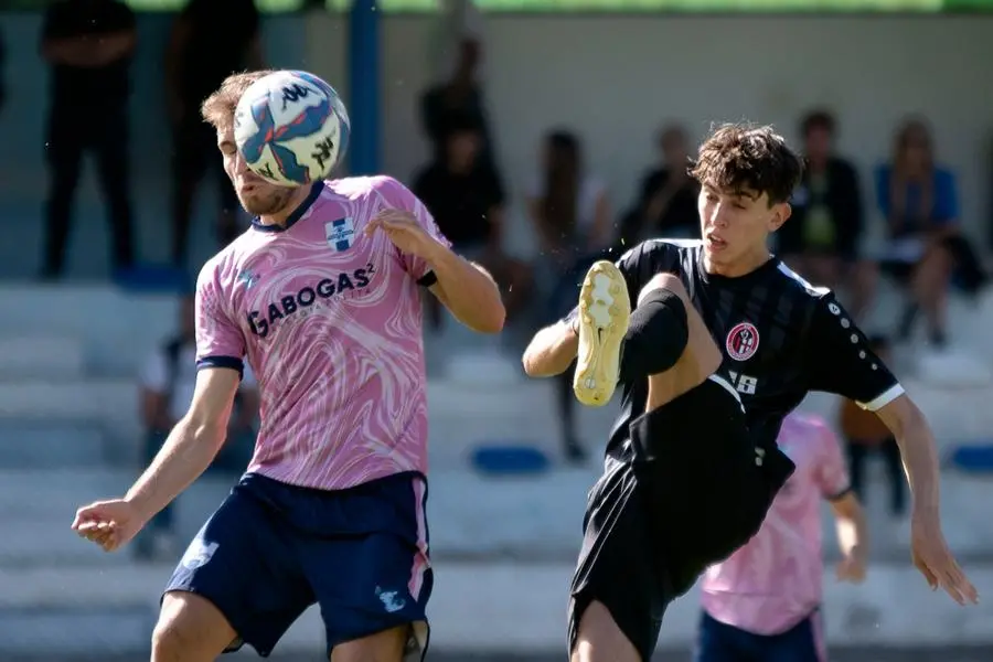 SPORT CALCIO VOBARNO PROMOZIONE VOBARNO PAVONESE NELLA FOTO SCALVINI DEL VOBARNO E GUARISCO DELLA PAVONESE 15-09-2024 PIERPAOLO PAPETTI AGENZIA NEWREPORTER