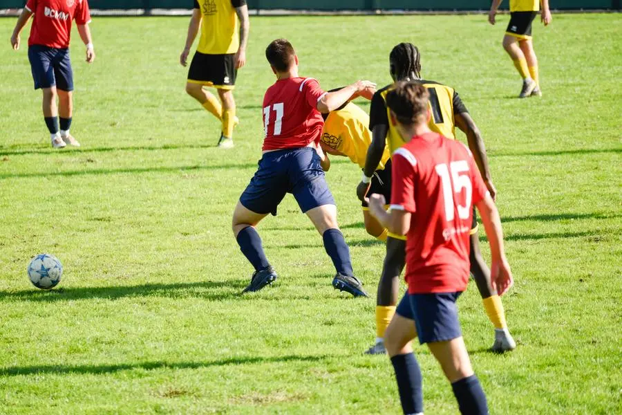 CALCIO SECOONDA CATEGORIA PASSIRANO CAMIGNONE VS  NUOVA CAMUNIA   NELLA FOTO FALLO AMMONIZIONE BOLDINI ERIC   15-09-2024 zanardini@newreporter