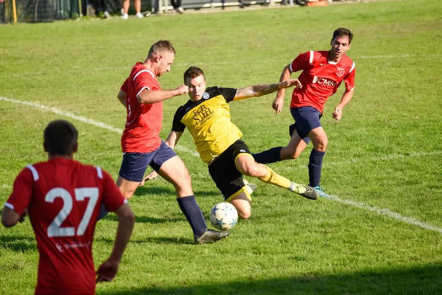 CALCIO SECOONDA CATEGORIA PASSIRANO CAMIGNONE VS  NUOVA CAMUNIA   NELLA FOTO  FALLO ESPULSIONE BOSIO SIMONE   15-09-2024 zanardini@newreporter