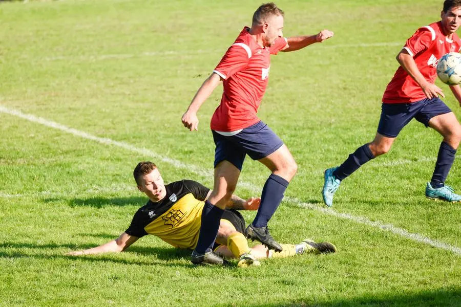 CALCIO SECOONDA CATEGORIA PASSIRANO CAMIGNONE VS  NUOVA CAMUNIA   NELLA FOTO FALLO ESPULSIONE BOSIO SIMONE  15-09-2024 zanardini@newreporter