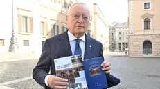 Maurizio Casasco, deputato bresciano di Forza Italia, è stato riconfermato presidente del Fmsi