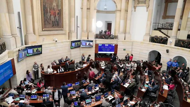 epa11426658 Senators attend a discussion in the Colombian Congress in Bogota, Colombia, 20 June 2024. The Colombian Congress concludes its ordinary period of sessions as the government of President Gustavo Petro saw the approval of the pension reform and failures with the health and education reforms, while the labor reform will continue its legislative transit. EPA/Carlos Ortega