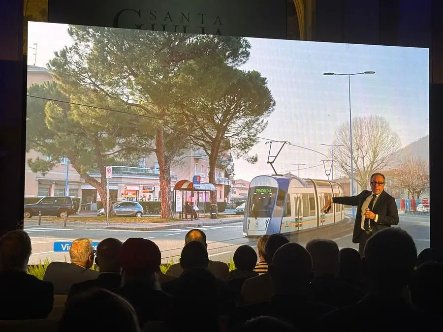 Il convegno sul tram all'auditorium Santa Giulia