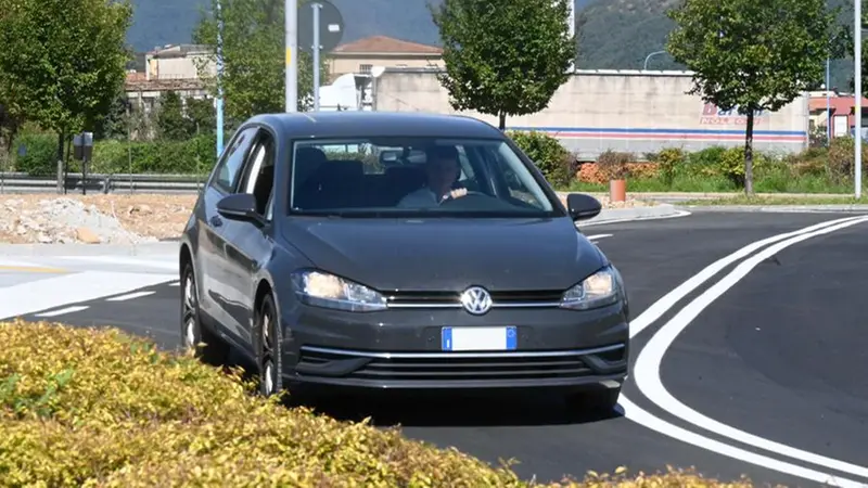 Luca Chiarini in auto - Foto Gabriele Strada Neg © www.giornaledibrescia.it