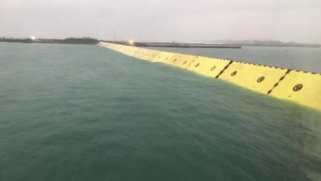 L'acqua alta a Venezia ha raggiunto i 173 centimetri sul medio mare in Adriatico alle ore 9.40 di oggi, ma è stata fermata con successo dalle paratie del Mose, in funzione dalle ore 2.00 di oggi, sulle tre bocche di porto. In laguna sono stati registrati, alla Punta della Dogana della Salute, solo 62 centimetri di marea. Senza il Mose l'82% della città storica sarebbe stato allagato, Venezia, 22 novembre 2022. ANSA/Uff stampa Commissario Mose +NO SALES - EDITORIAL USE ONLY+ NPK