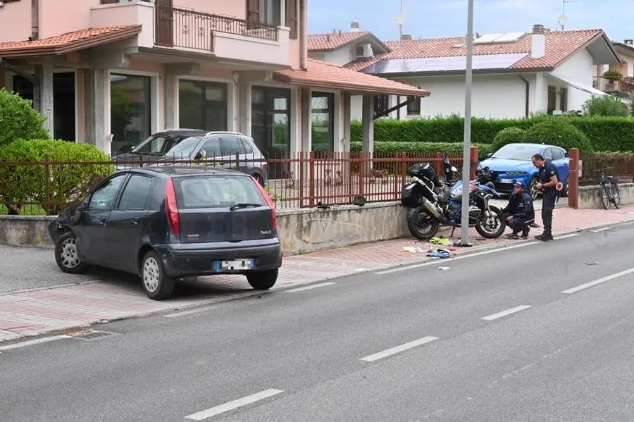 Incidente a Sirmione, morto un motociclista 66enne