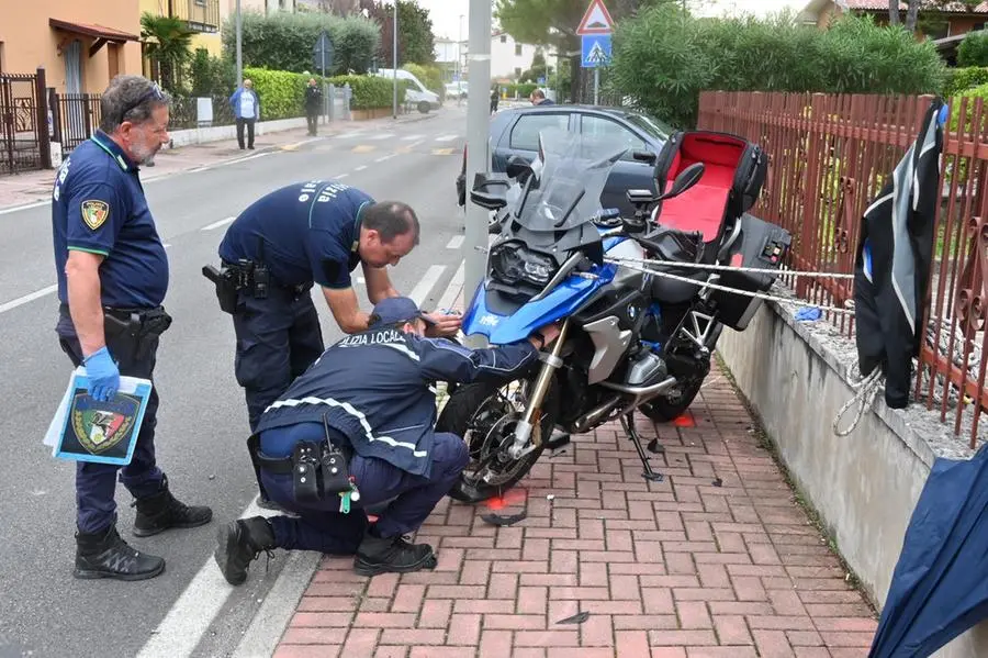 Incidente a Sirmione, morto un motociclista 66enne